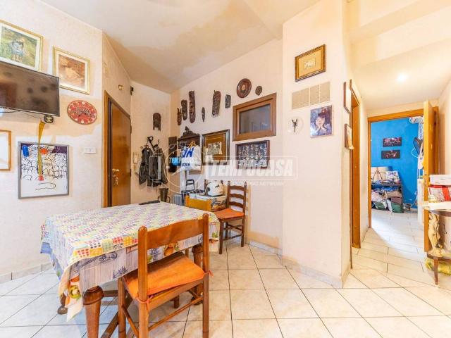 Appartamento in vendita a Roma RM