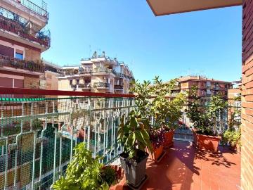 Appartamento in vendita a Roma RM
