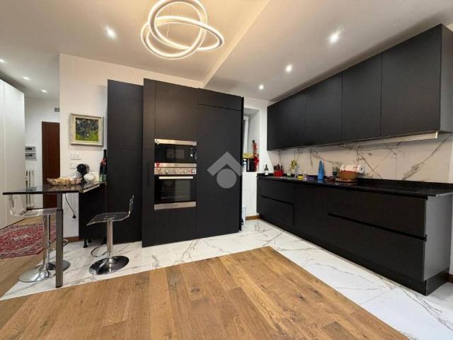 Appartamento in vendita a Roma RM