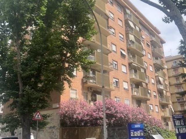 Appartamento in vendita a Roma RM