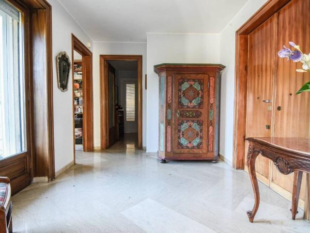Appartamento in vendita a Roma RM