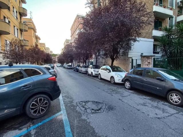 Appartamento in vendita a Roma RM
