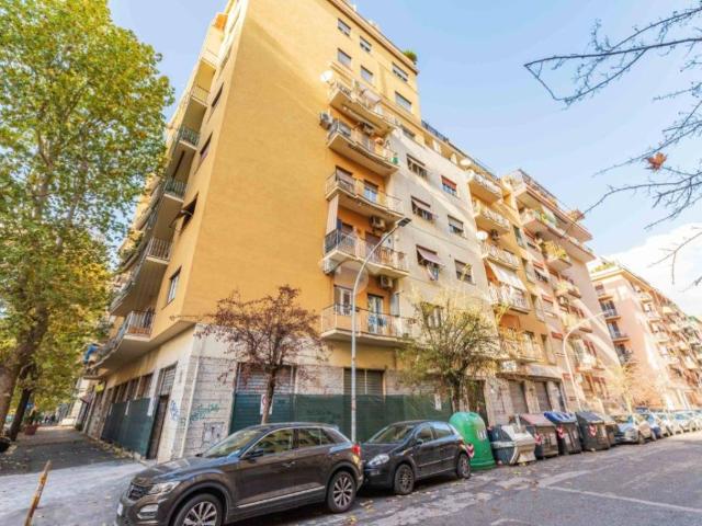 Appartamento in vendita a Roma RM