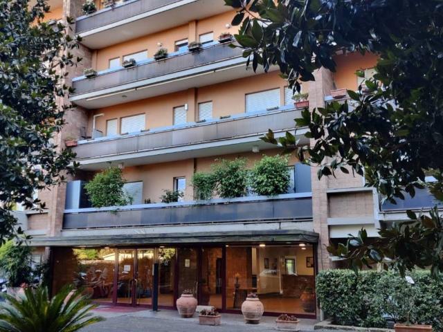 Appartamento in vendita a Roma RM
