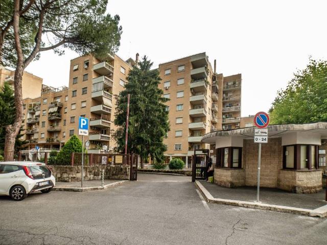 Appartamento in vendita a Roma RM