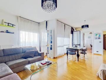Appartamento in vendita a Roma RM