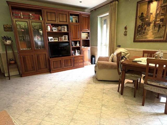 Appartamento in vendita a Roma RM