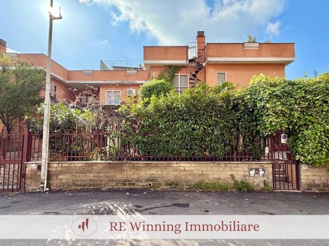 Appartamento in vendita a Roma RM