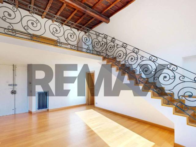 Appartamento in vendita a Roma RM