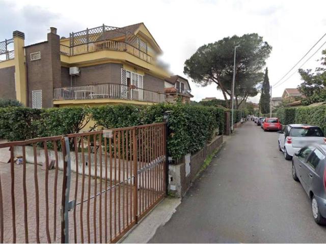 Appartamento in vendita a Roma RM