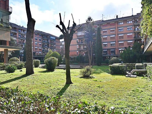 Appartamento in vendita a Roma RM