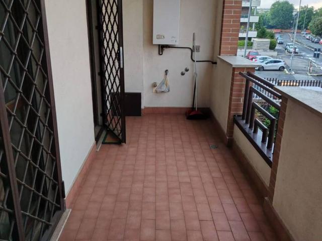 Appartamento in vendita a Roma RM