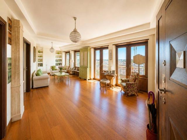 Appartamento in vendita a Roma RM
