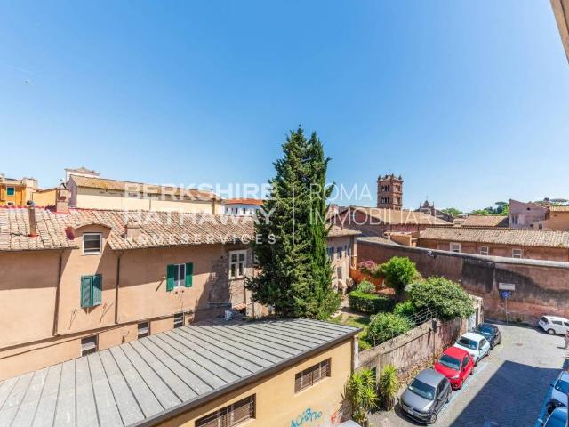 Appartamento in vendita a Roma RM