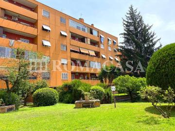 Appartamento in vendita a Roma RM