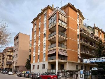 Appartamento in vendita a Roma RM
