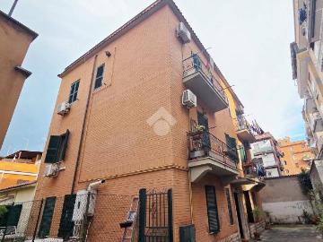 Appartamento in vendita a Roma RM