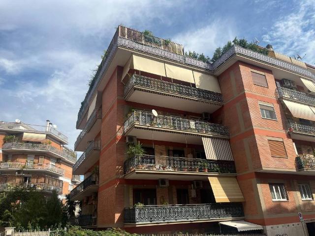 Appartamento in vendita a Roma RM