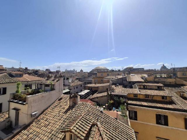 Appartamento in vendita a Roma RM