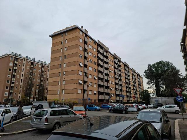 Appartamento in vendita a Roma RM