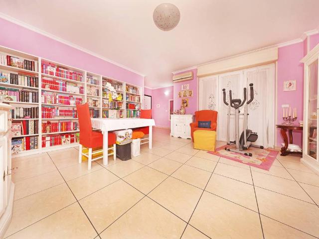 Appartamento in vendita a Roma RM