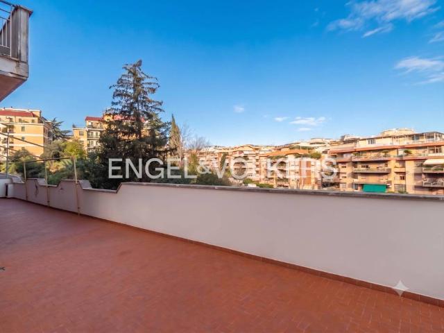 Appartamento in vendita a Roma RM