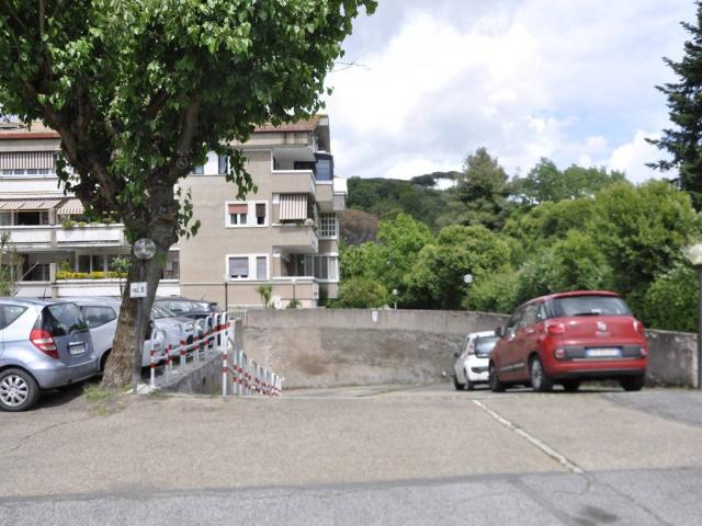 Appartamento in vendita a Roma RM