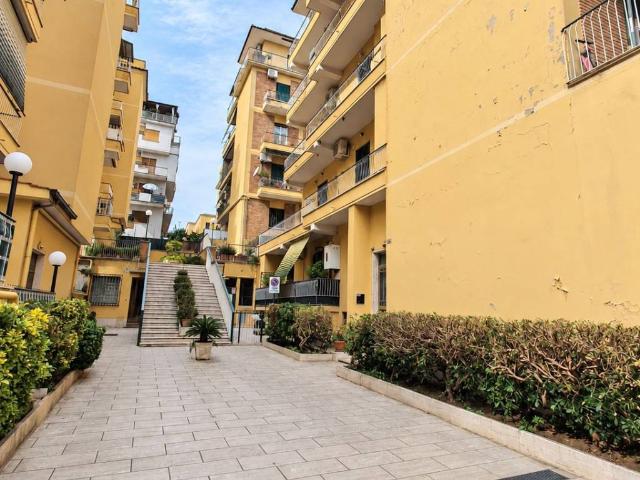 Appartamento in vendita a Roma RM