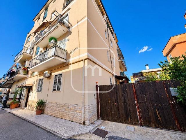 Appartamento in vendita a Roma RM