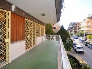 Appartamento in vendita a Roma RM