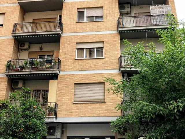 Appartamento in vendita a Roma RM