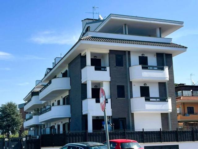 Appartamento in vendita a Roma RM