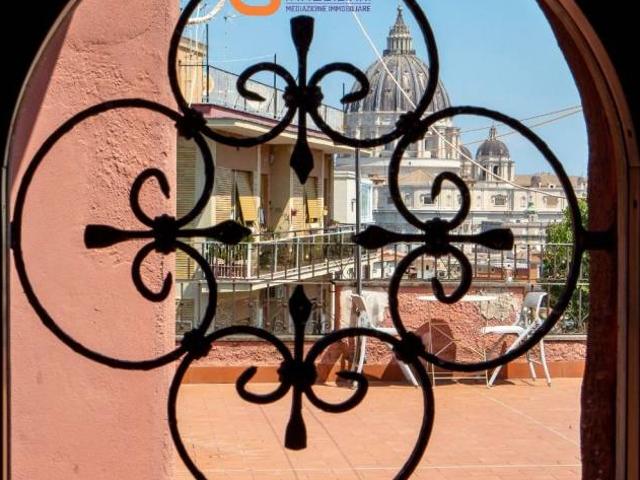 Appartamento in vendita a Roma RM