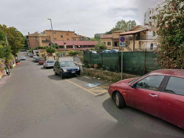 Appartamento in vendita a Roma RM