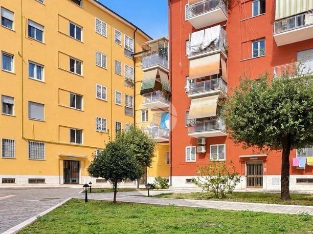 Appartamento in vendita a Roma RM