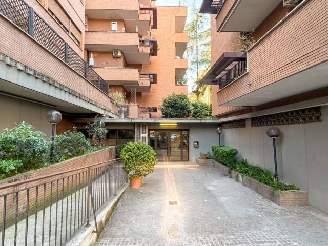 Appartamento in vendita a Roma RM