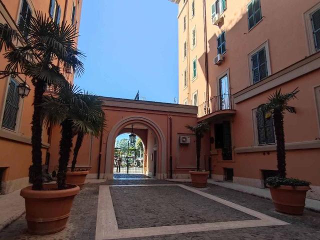 Appartamento in vendita a Roma RM