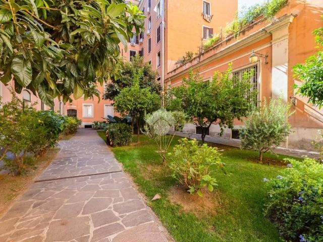 Appartamento in vendita a Roma RM