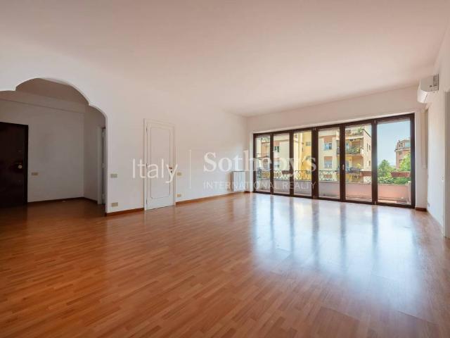 Appartamento in vendita a Roma RM