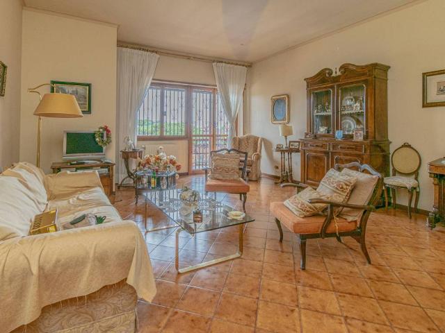 Appartamento in vendita a Roma RM