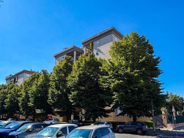Appartamento in vendita a Roma RM