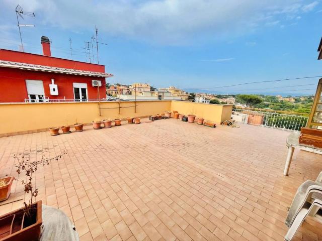 Appartamento in vendita a Roma RM