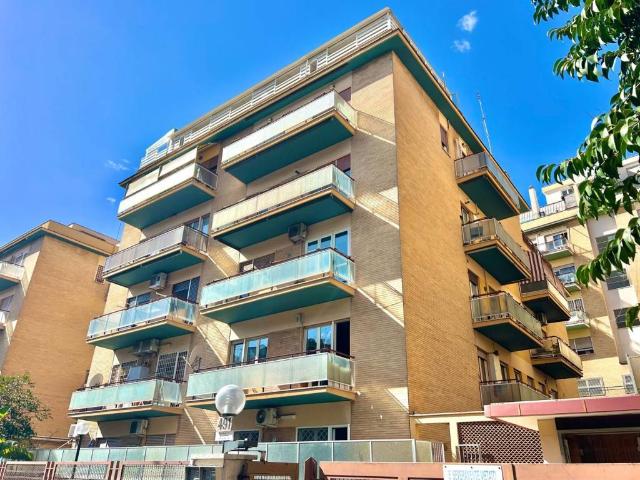 Appartamento in vendita a Roma RM