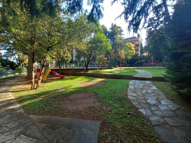 Appartamento in vendita a Roma RM