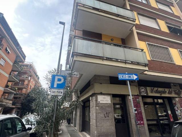 Appartamento in vendita a Roma RM