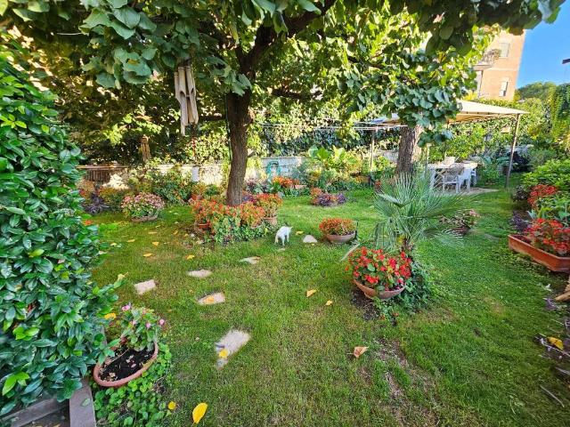 Appartamento in vendita a Roma RM