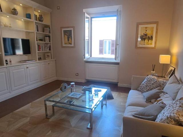 Appartamento in vendita a Roma RM