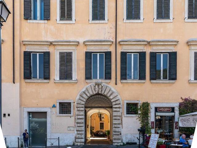 Appartamento in vendita a Roma RM