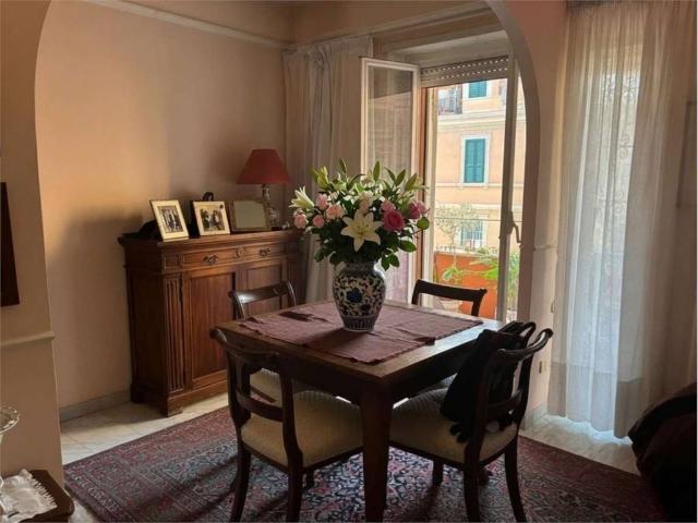 Appartamento in vendita a Roma RM