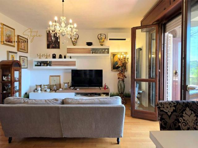 Appartamento in vendita a Roma RM
